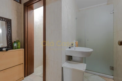 Moradia T2 para Venda em Paranhos