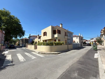 Moradia T2 para Venda em Paranhos
