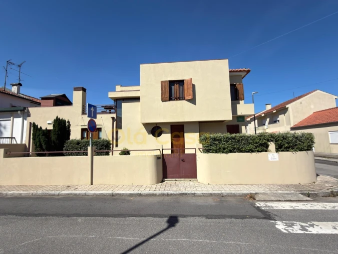 Moradia T2 para Venda em Paranhos Foto 30