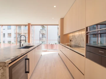 Apartamento T4 para Venda em Aldoar, Foz do Douro e Nevogilde