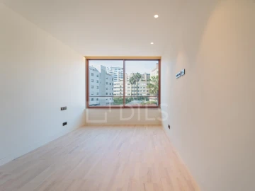 Apartamento T4 para Venda em Aldoar, Foz do Douro e Nevogilde
