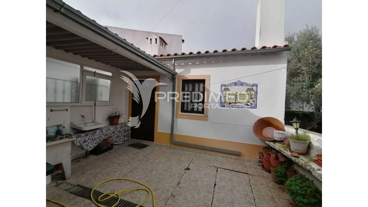 Moradia T2 para Venda em Cunheira Foto 8