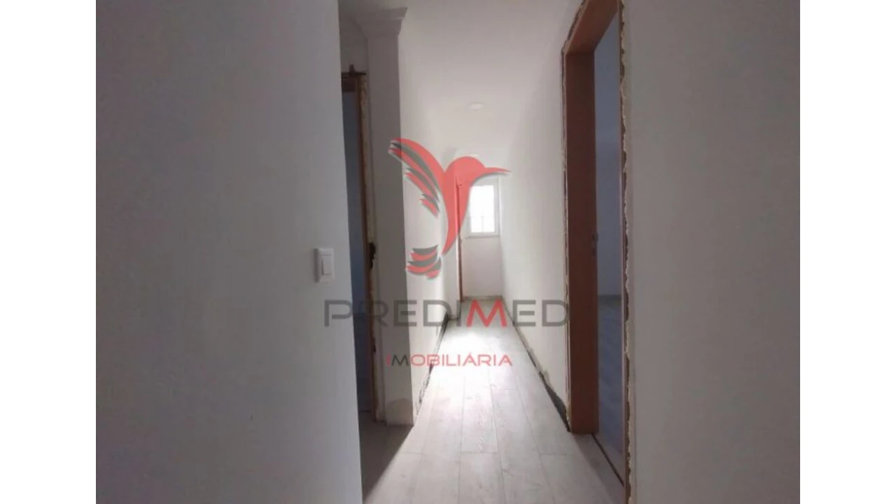 Moradia T6 para Venda em Carcavelos e Parede Foto 11