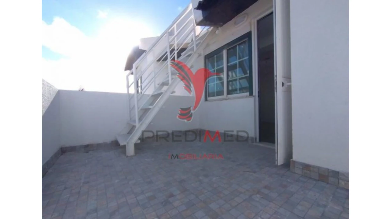 Moradia T6 para Venda em Carcavelos e Parede Foto 2