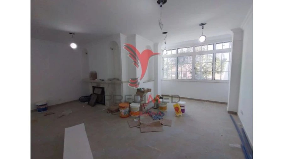 Moradia T6 para Venda em Carcavelos e Parede Foto 17