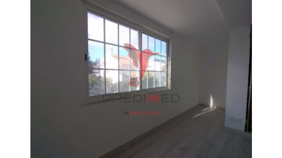 Moradia T6 para Venda em Carcavelos e Parede Foto 7