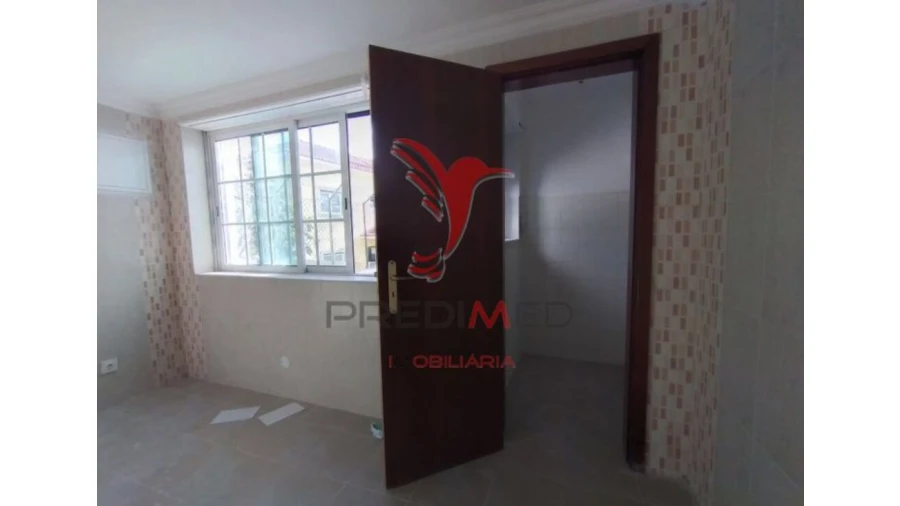 Moradia T6 para Venda em Carcavelos e Parede Foto 20