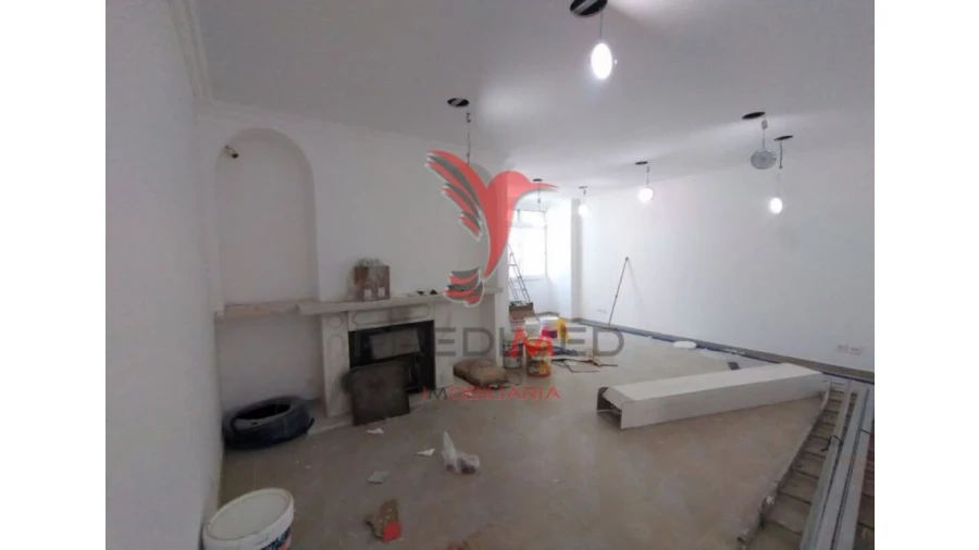 Moradia T6 para Venda em Carcavelos e Parede Foto 16