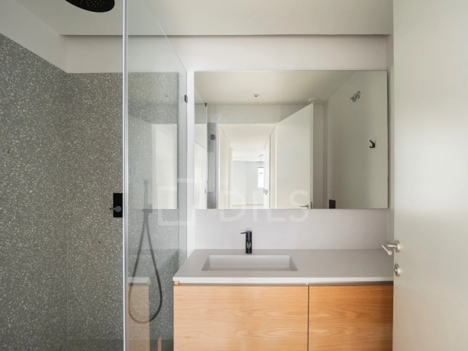 Apartamento T3 para Venda em Arroios Foto 12