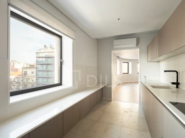 Apartamento T3 para Venda em Arroios