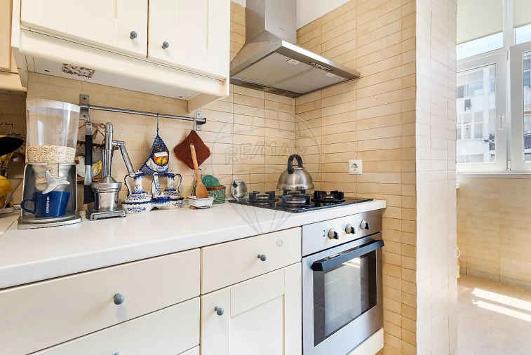 Apartamento T4 para Venda em Arroios Foto 10