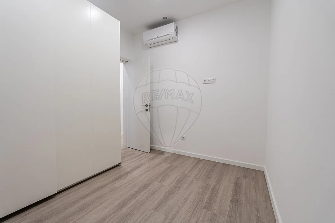 Apartamento T3 para Arrendamento em Campo de Ourique Foto 29