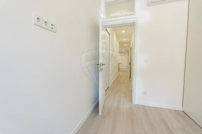 Apartamento T3 para Arrendamento em Campo de Ourique