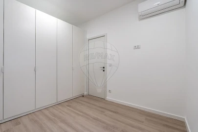 Apartamento T3 para Arrendamento em Campo de Ourique