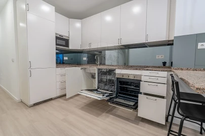 Apartamento T3 para Arrendamento em Campo de Ourique