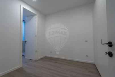 Apartamento T3 para Arrendamento em Campo de Ourique