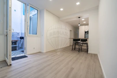 Apartamento T3 para Arrendamento em Campo de Ourique