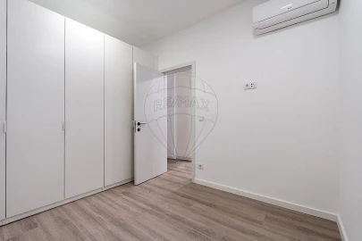 Apartamento T3 para Arrendamento em Campo de Ourique