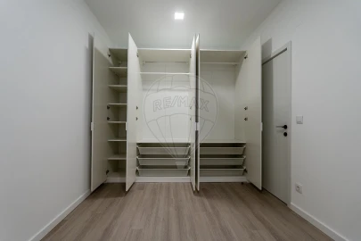 Apartamento T3 para Arrendamento em Campo de Ourique