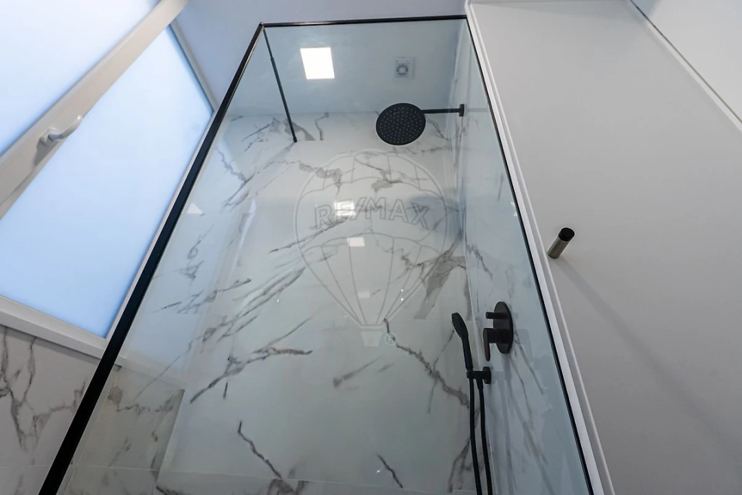 Apartamento T3 para Arrendamento em Campo de Ourique Foto 35