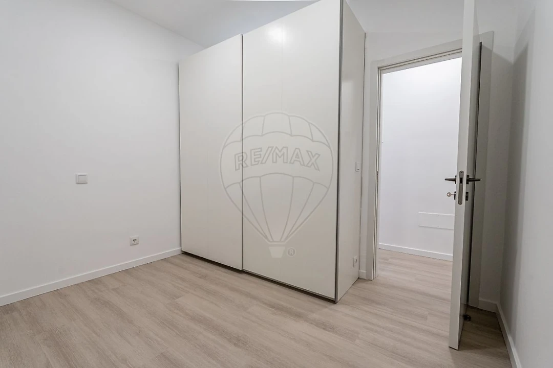 Apartamento T3 para Arrendamento em Campo de Ourique Foto 30