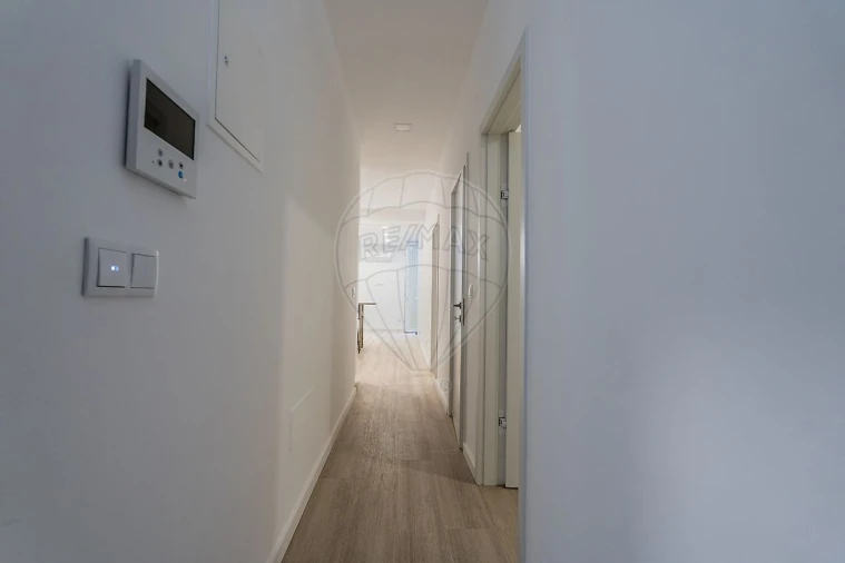 Apartamento T3 para Arrendamento em Campo de Ourique Foto 22