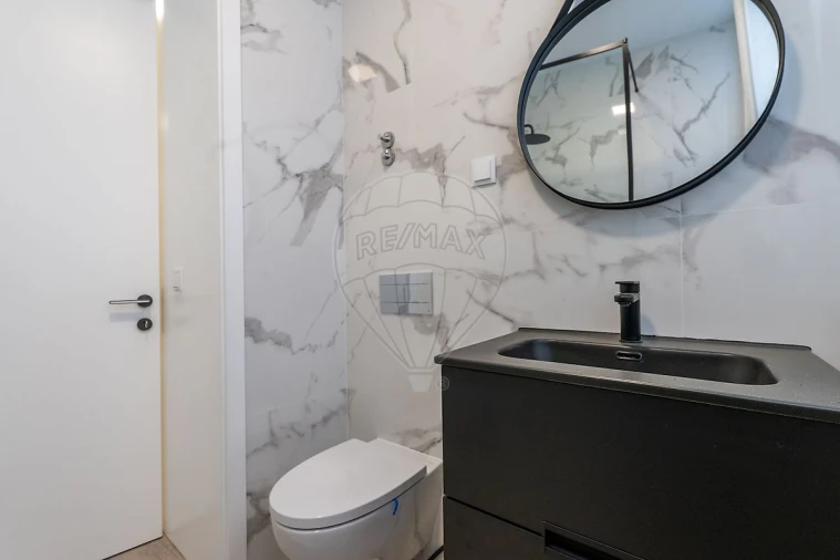 Apartamento T3 para Arrendamento em Campo de Ourique Foto 34