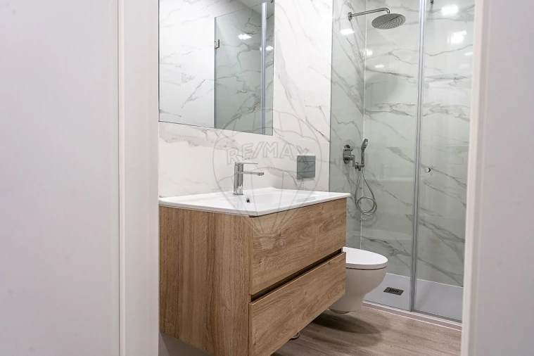 Apartamento T3 para Arrendamento em Campo de Ourique Foto 27