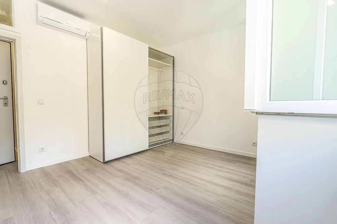 Apartamento T3 para Arrendamento em Campo de Ourique Foto 24