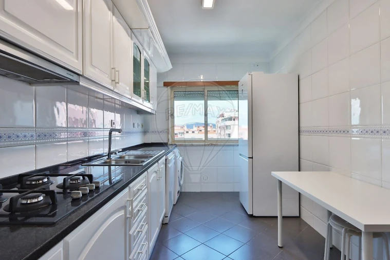 Apartamento T2 para Arrendamento em Cacém e São Marcos Foto 10