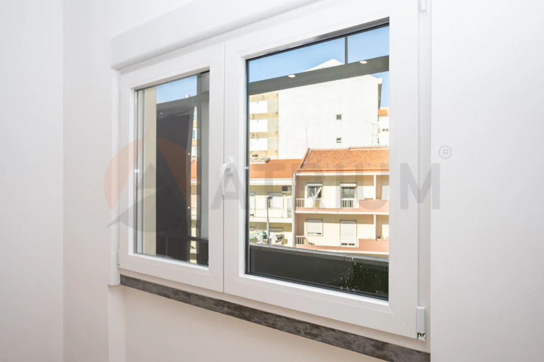 Apartamento T3 para Venda em Almada, Cova da Piedade, Pragal e Cacilhas Foto 2