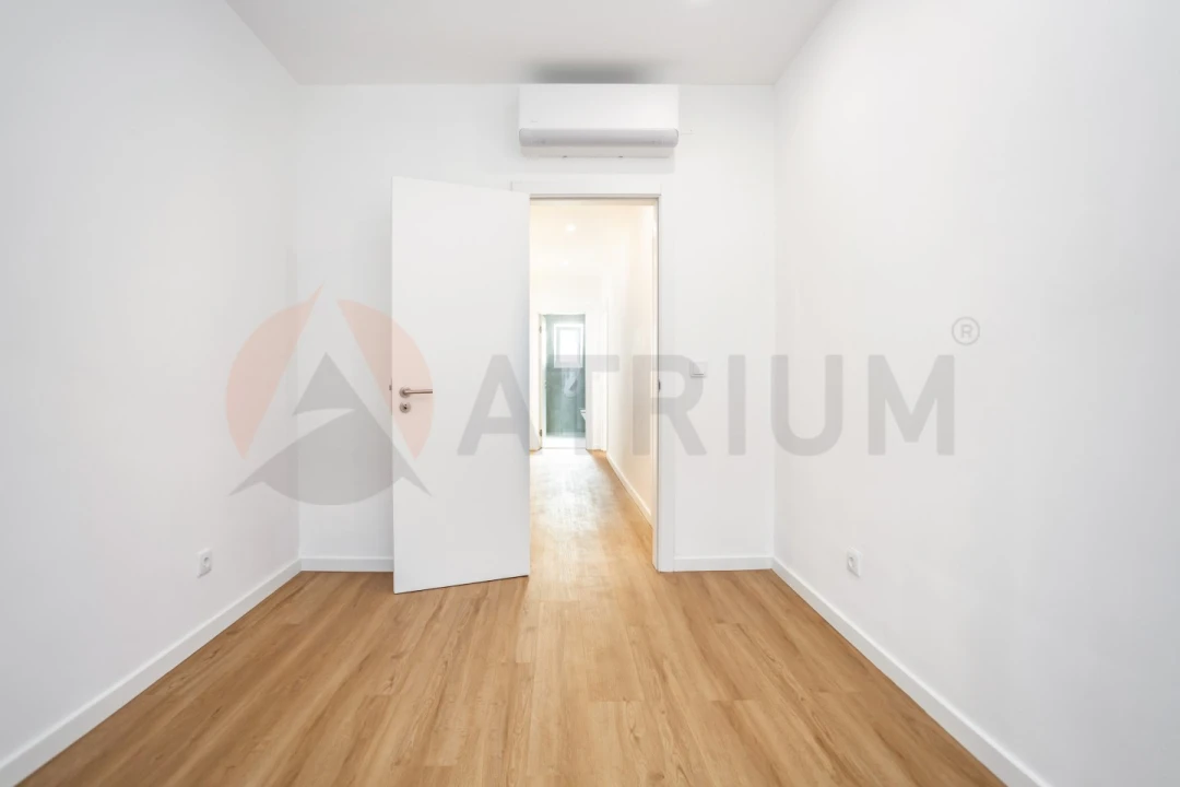 Apartamento T3 para Venda em Almada, Cova da Piedade, Pragal e Cacilhas Foto 5