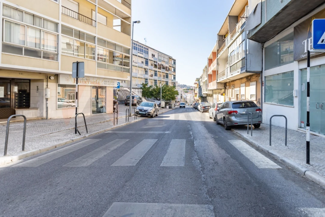 Apartamento T3 para Venda em Almada, Cova da Piedade, Pragal e Cacilhas Foto 20