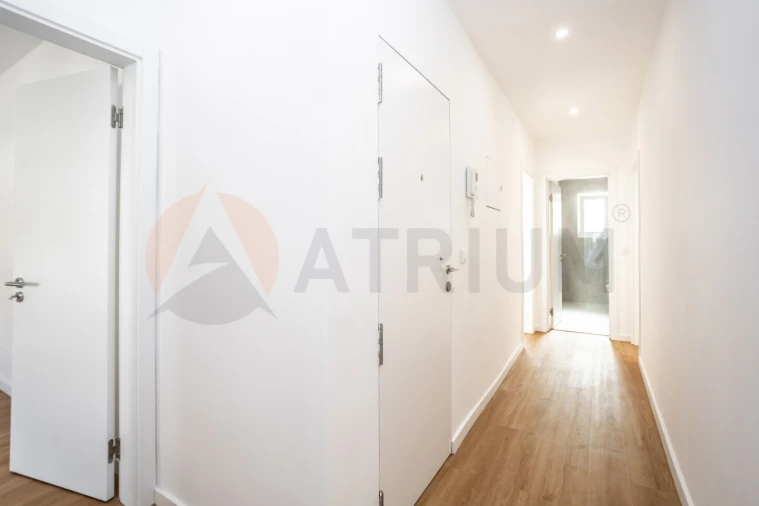 Apartamento T3 para Venda em Almada, Cova da Piedade, Pragal e Cacilhas Foto 4