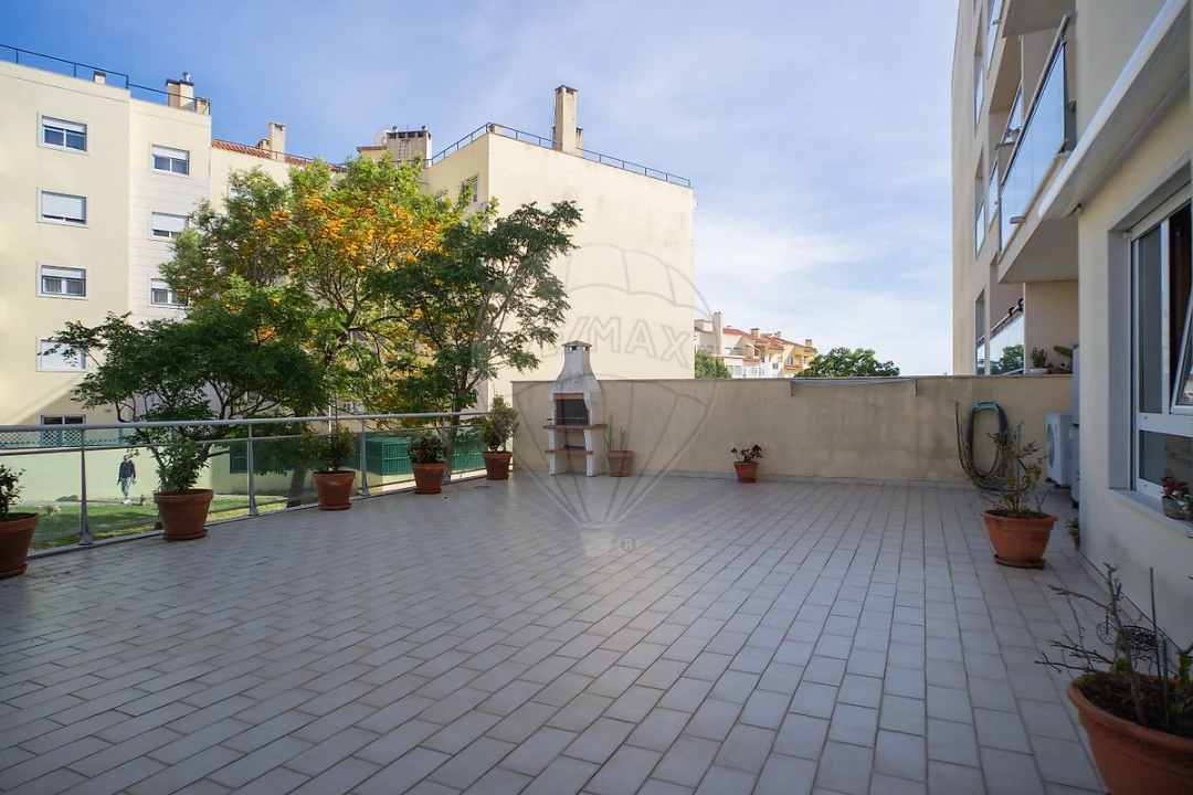 Apartamento T3 para Venda em São Domingos de Rana Foto 25