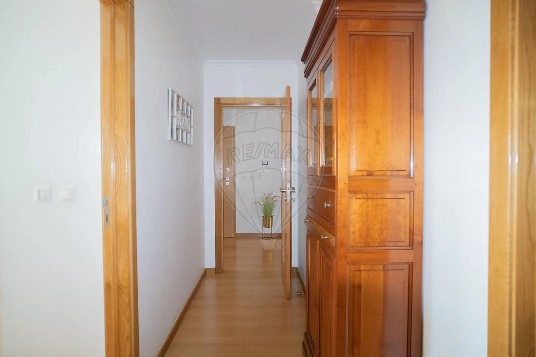 Apartamento T3 para Venda em São Domingos de Rana Foto 12