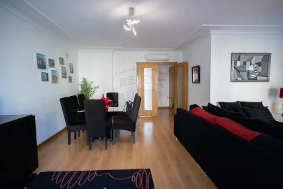Apartamento T3 para Venda em São Domingos de Rana