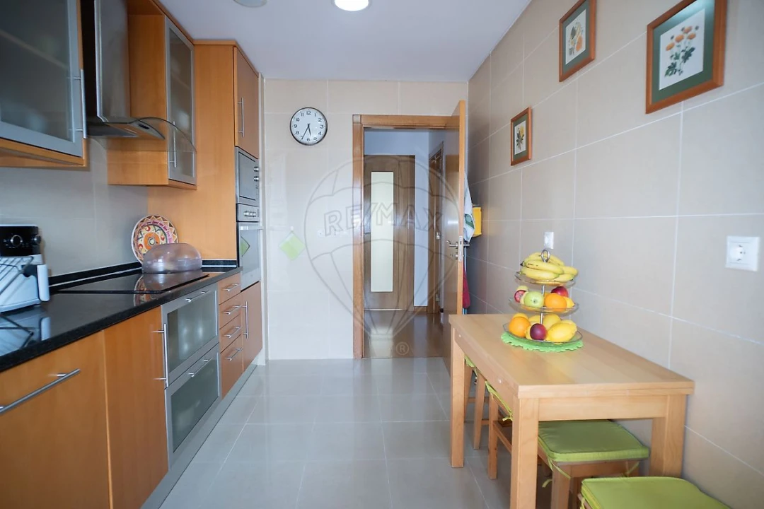 Apartamento T3 para Venda em São Domingos de Rana Foto 18