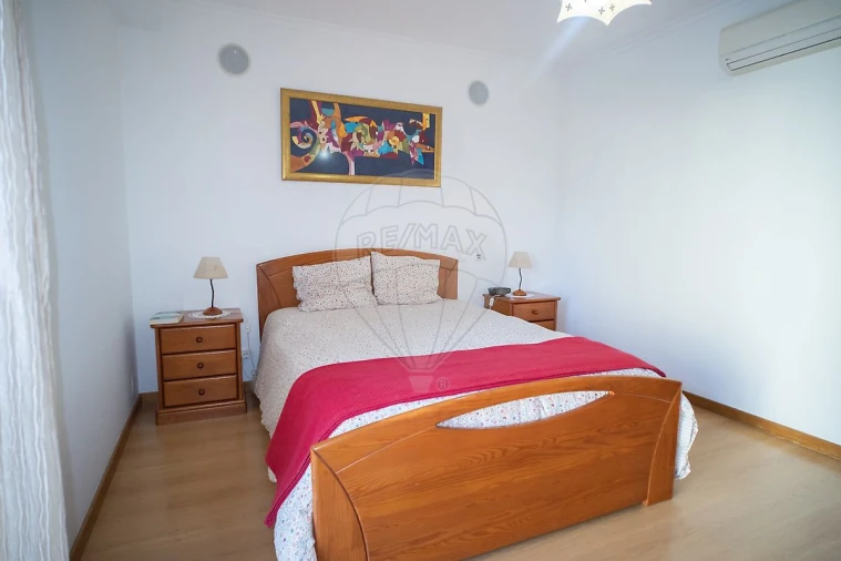 Apartamento T3 para Venda em São Domingos de Rana Foto 14