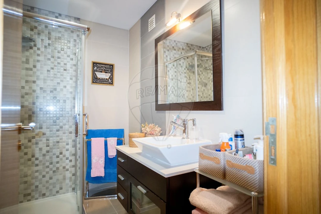 Apartamento T3 para Venda em São Domingos de Rana Foto 11