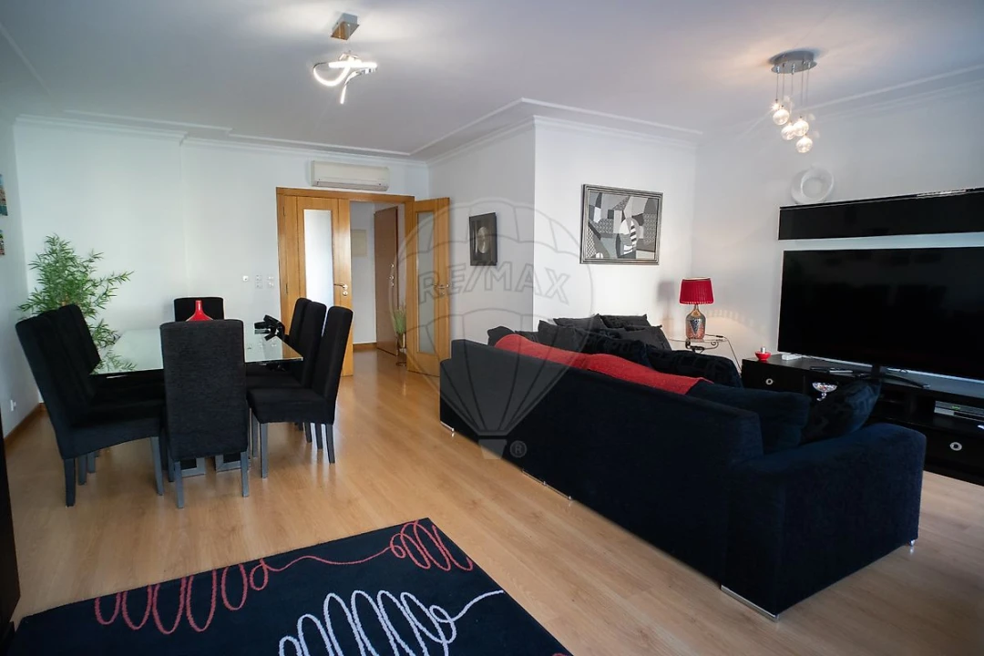 Apartamento T3 para Venda em São Domingos de Rana Foto 21