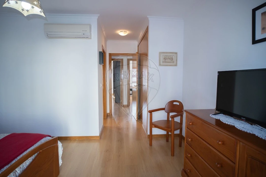 Apartamento T3 para Venda em São Domingos de Rana Foto 13