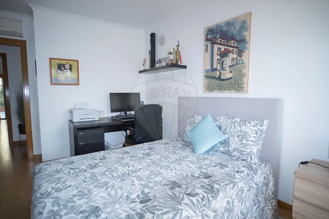 Apartamento T3 para Venda em São Domingos de Rana Foto 10