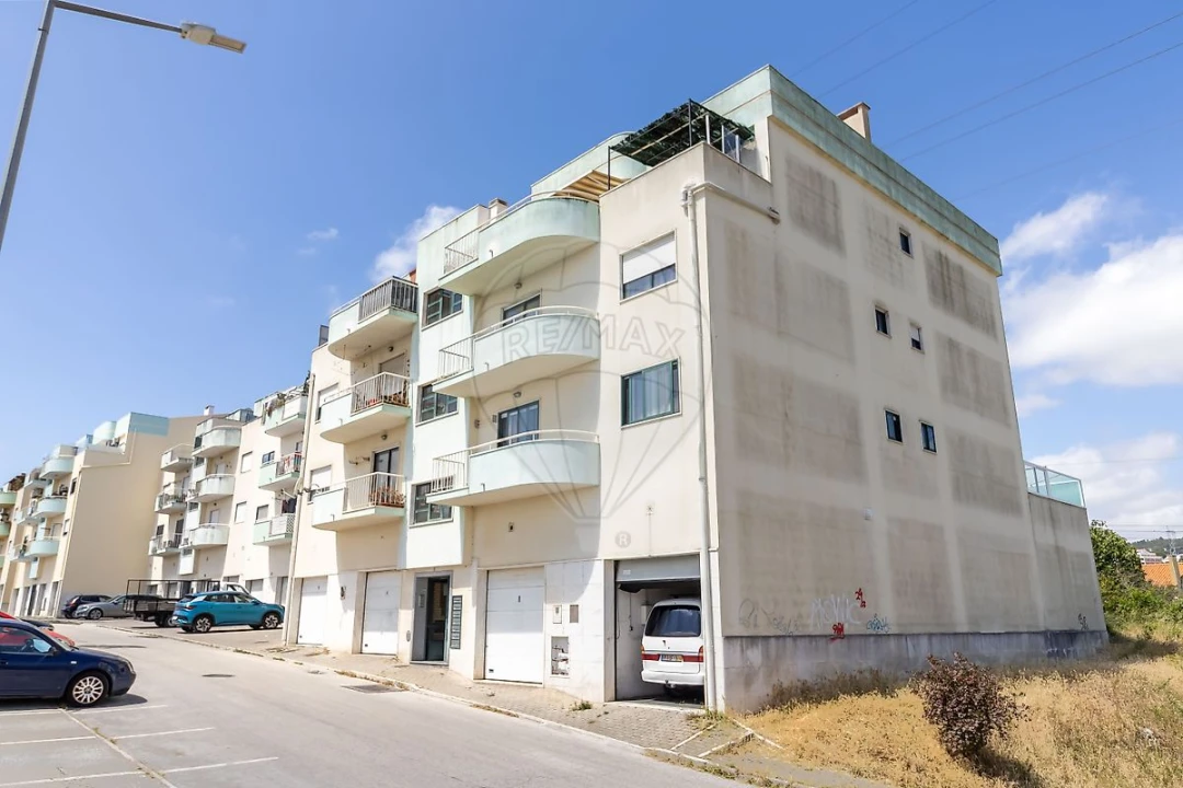 Garagem para Venda em Alverca do Ribatejo e Sobralinho Foto 1