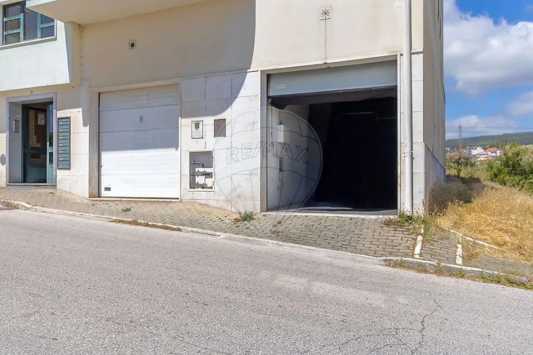 Garagem para Venda em Alverca do Ribatejo e Sobralinho Foto 2