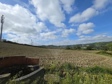 Moradia T2 para Venda em Arruda dos Vinhos