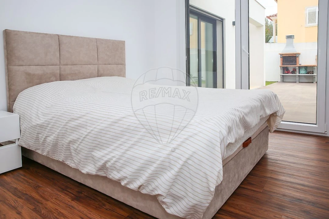 Moradia T3 para Arrendamento em Vila Franca de Xira Foto 17