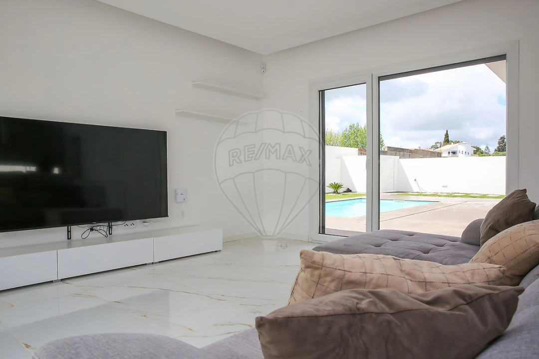 Moradia T3 para Arrendamento em Vila Franca de Xira Foto 16