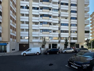 Apartamento T6 para Venda em Areeiro