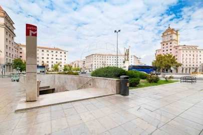 Apartamento T6 para Venda em Areeiro